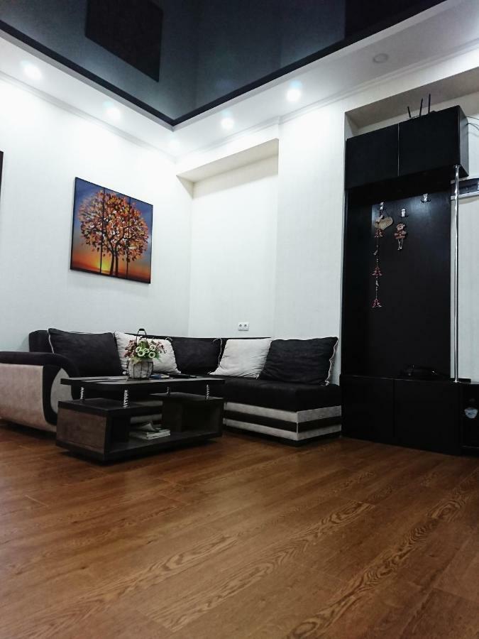 Spacious 2 Bedroom Apartment Tbilisi Esterno foto